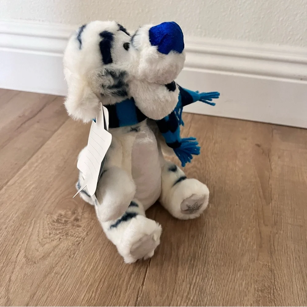 Japan Disney Store Winnie the Pooh Winter White Tigger‎ 8